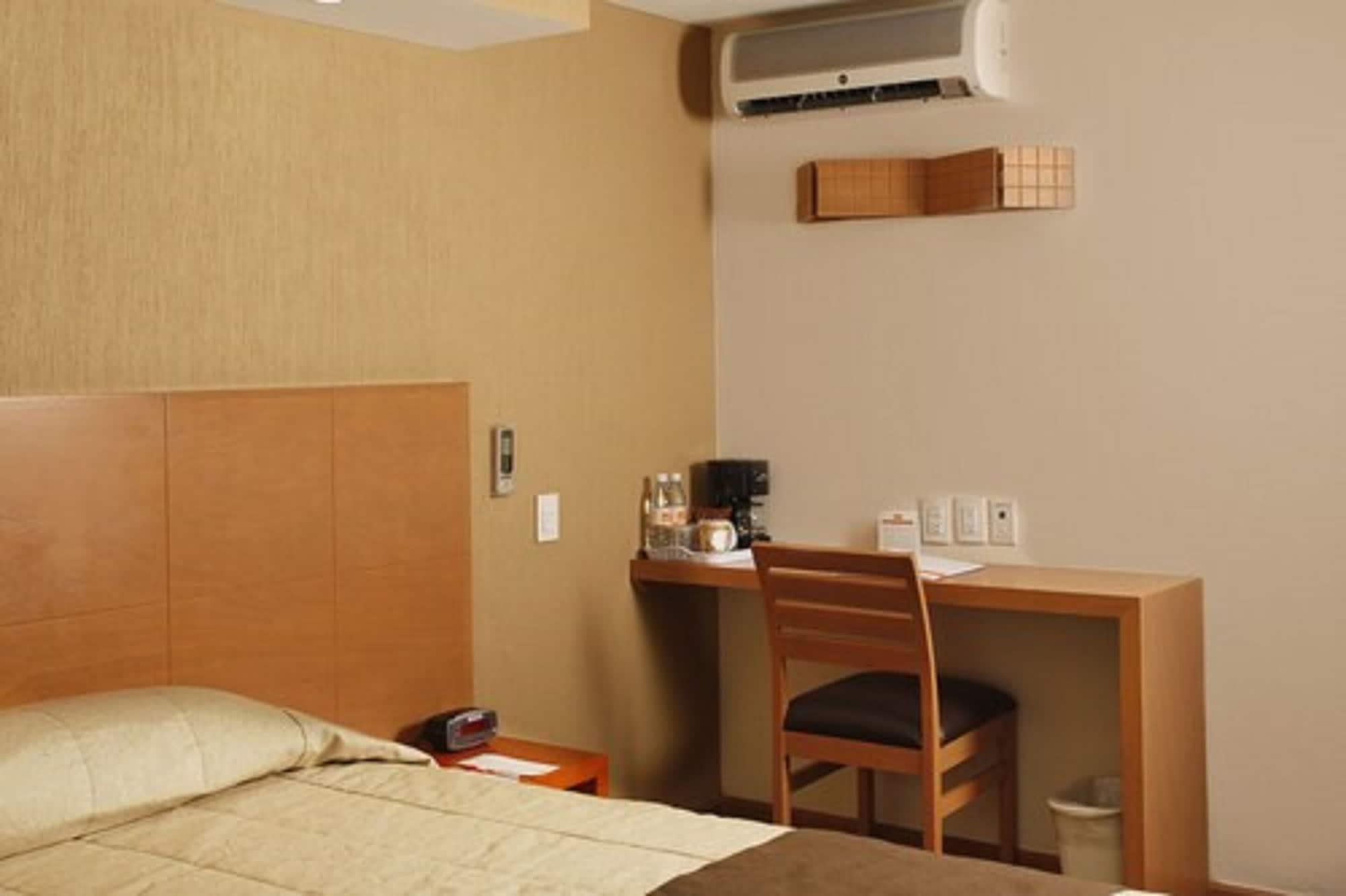 La Posada Hotel Y Suites سان لويس بوتوسي المظهر الخارجي الصورة