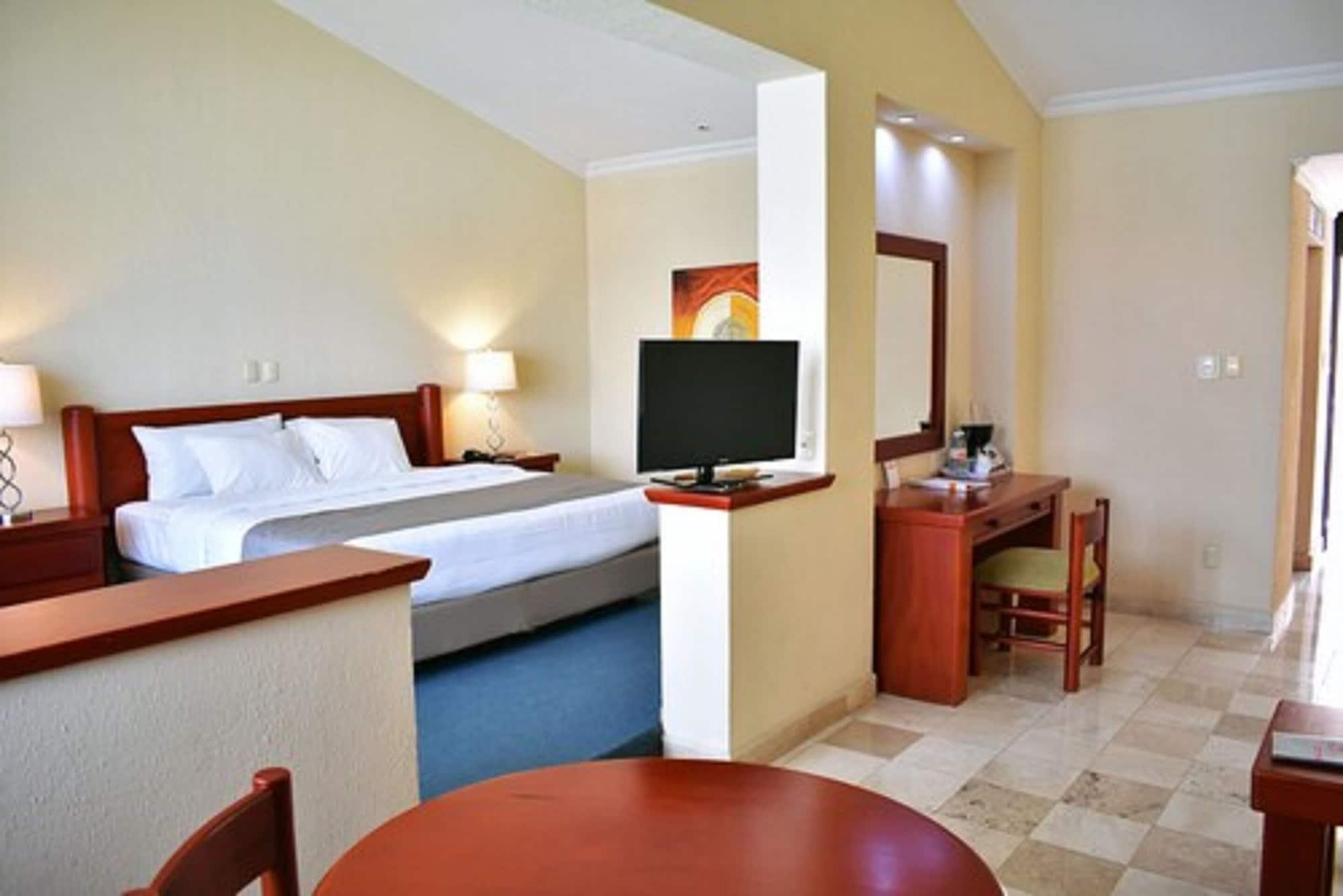 La Posada Hotel Y Suites سان لويس بوتوسي المظهر الخارجي الصورة