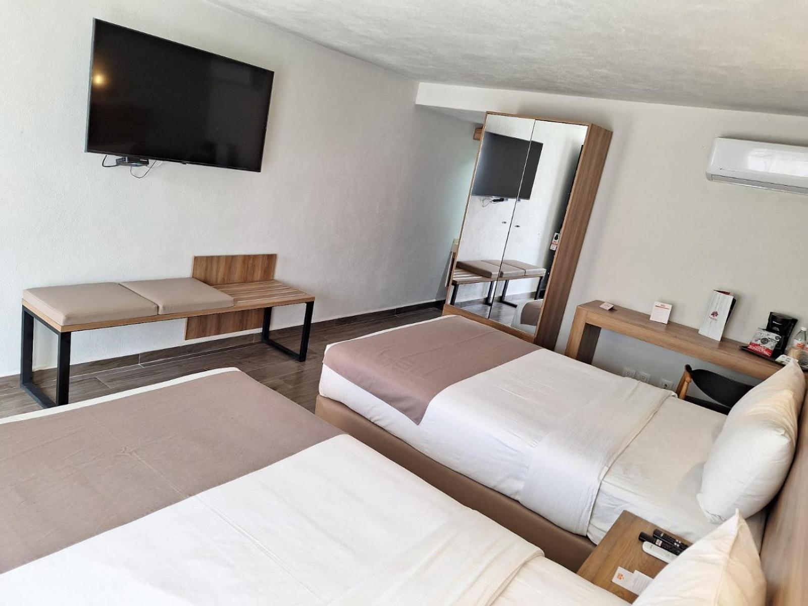 La Posada Hotel Y Suites سان لويس بوتوسي المظهر الخارجي الصورة