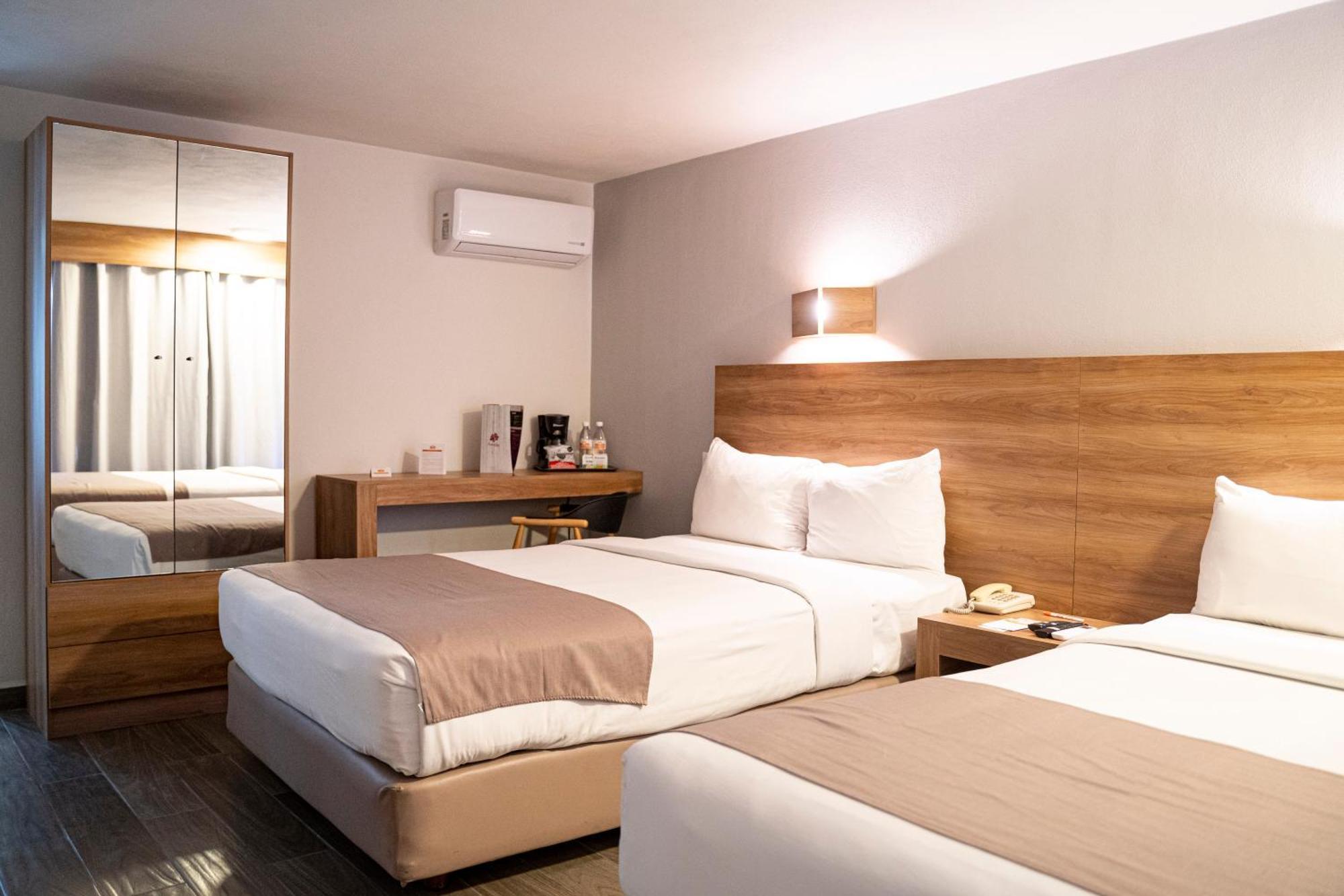 La Posada Hotel Y Suites سان لويس بوتوسي المظهر الخارجي الصورة